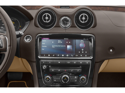 2019 Jaguar XJ R-Sport