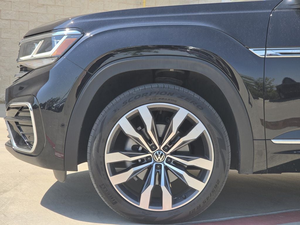 2023 Volkswagen Atlas Cross Sport 3.6L V6 SEL Premium R-Line