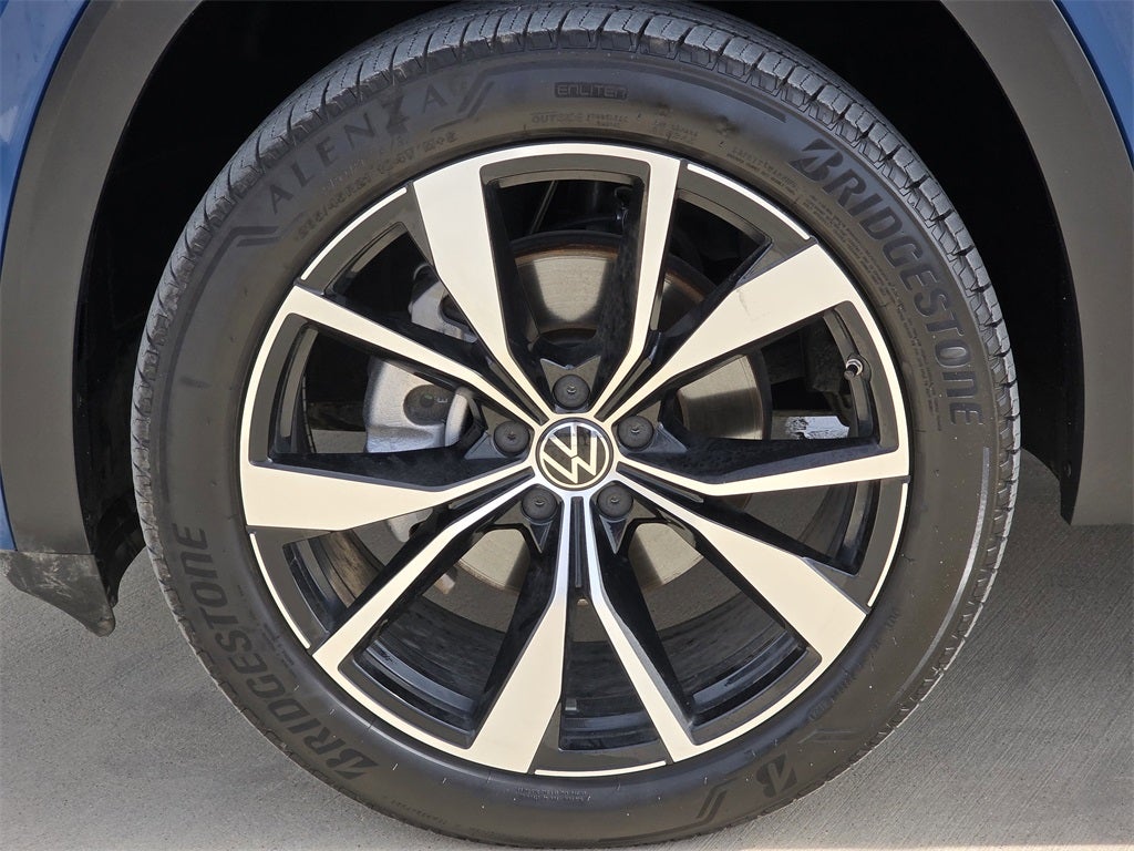 2025 Volkswagen Atlas 2.0T SEL Premium R-Line