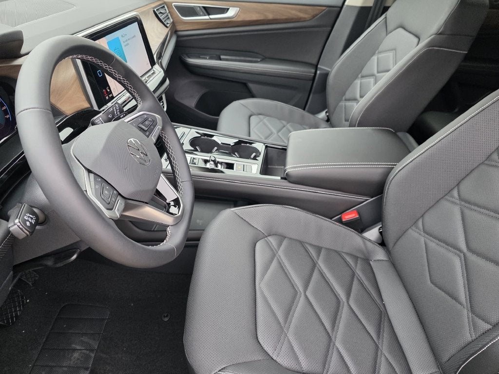2026 Volkswagen Atlas SE w/Technology