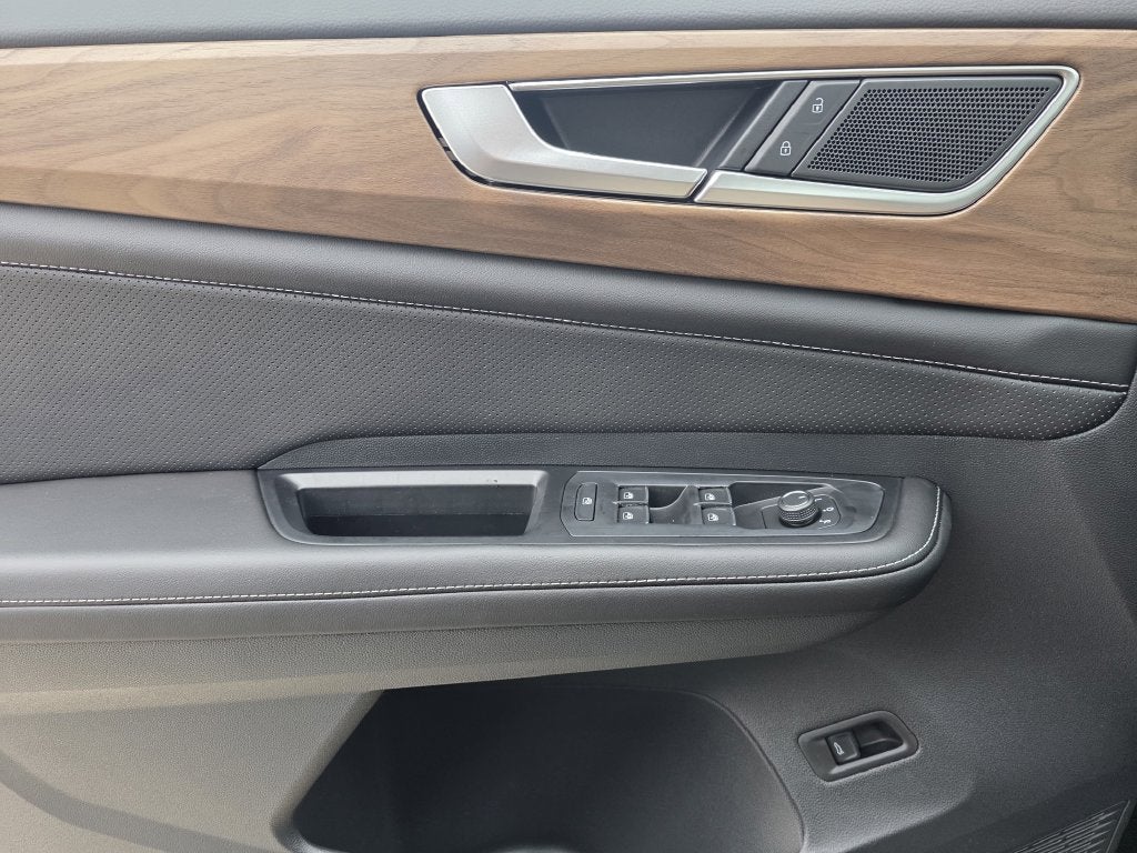 2026 Volkswagen Atlas SE w/Technology