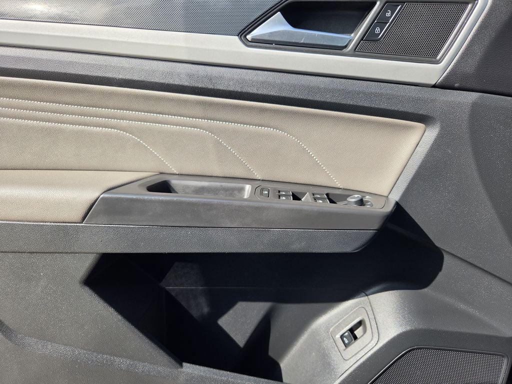 2023 Volkswagen Atlas Cross Sport 3.6L V6 SEL R-Line