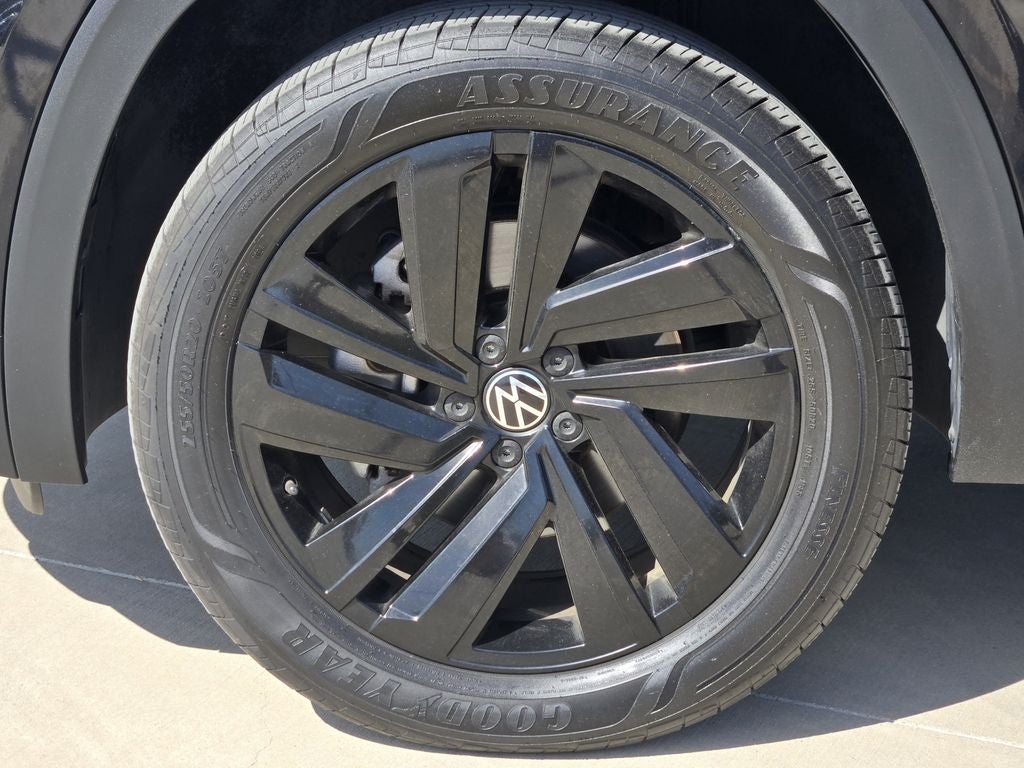2023 Volkswagen Atlas Cross Sport 2.0T SE w/Technology