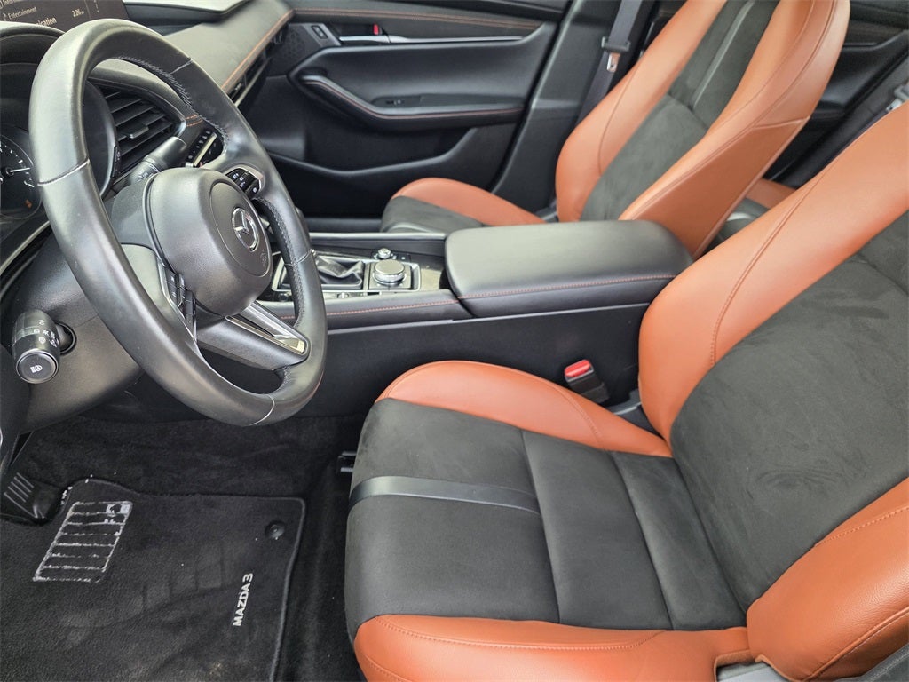2024 Mazda Mazda3 2.5 Carbon Turbo
