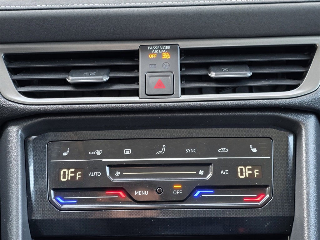 2025 Volkswagen Taos 1.5T SE Black