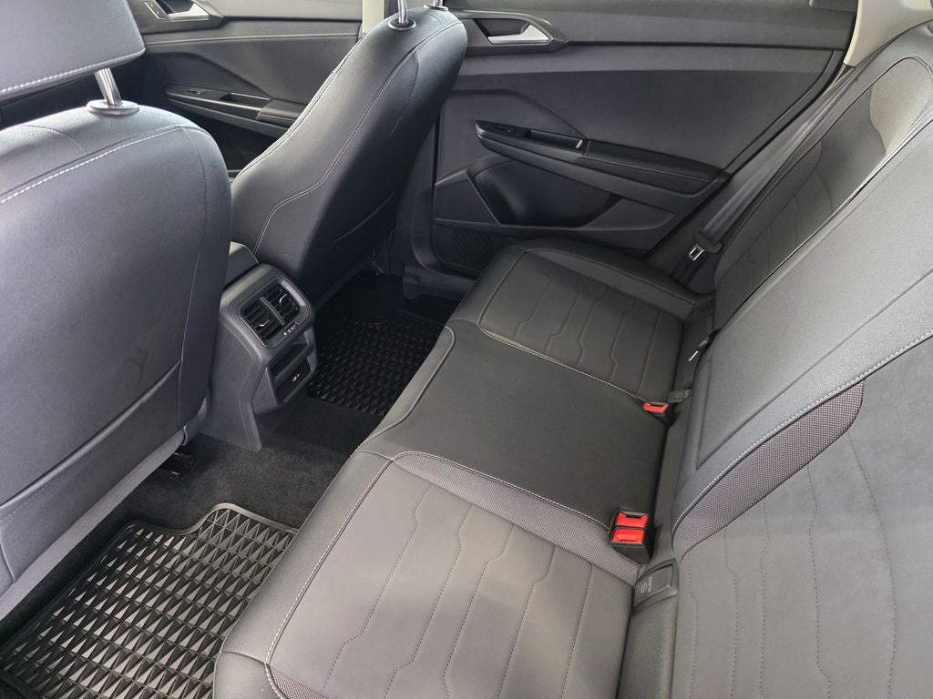 2025 Volkswagen Taos 1.5T SE Black