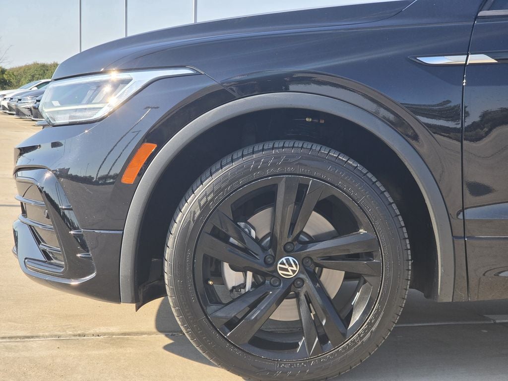 2024 Volkswagen Tiguan 2.0T SE R-Line Black