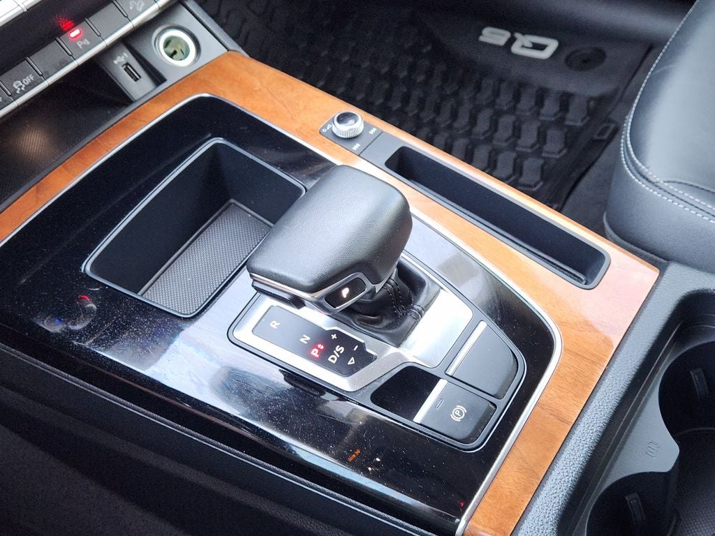 2023 Audi Q5 45 S line Premium quattro