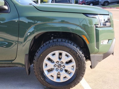 2023 Nissan Frontier SV