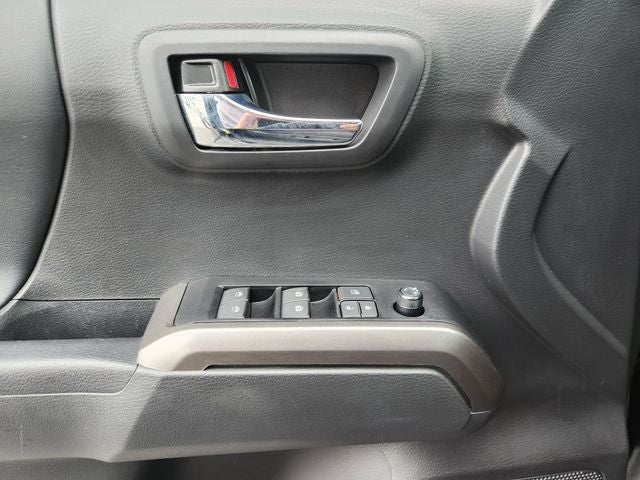 2023 Toyota Tacoma Limited V6