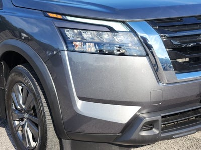 2023 Nissan Pathfinder SV