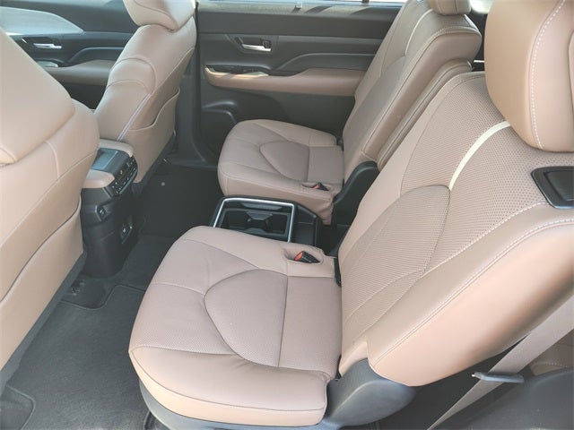 2025 Toyota Grand Highlander Platinum