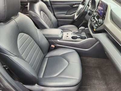 2023 Toyota Highlander Hybrid XLE