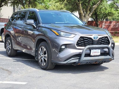 2023 Toyota Highlander Hybrid XLE