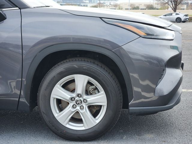 2024 Toyota Highlander LE