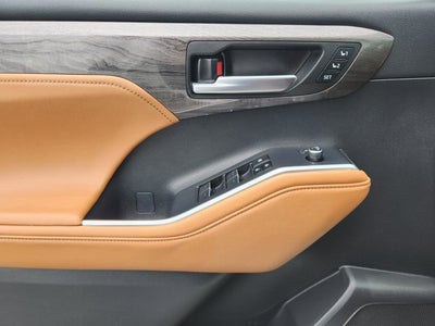 2024 Toyota Highlander Platinum