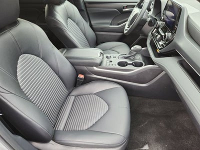 2025 Toyota Highlander XSE