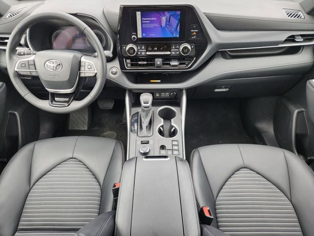 2025 Toyota Highlander XSE