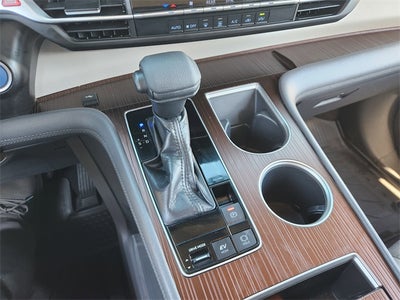 2022 Toyota Sienna LE 8 Passenger