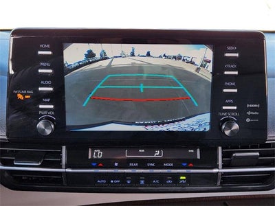 2022 Toyota Sienna LE 8 Passenger