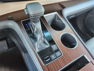 2022 Toyota Sienna LE 8 Passenger