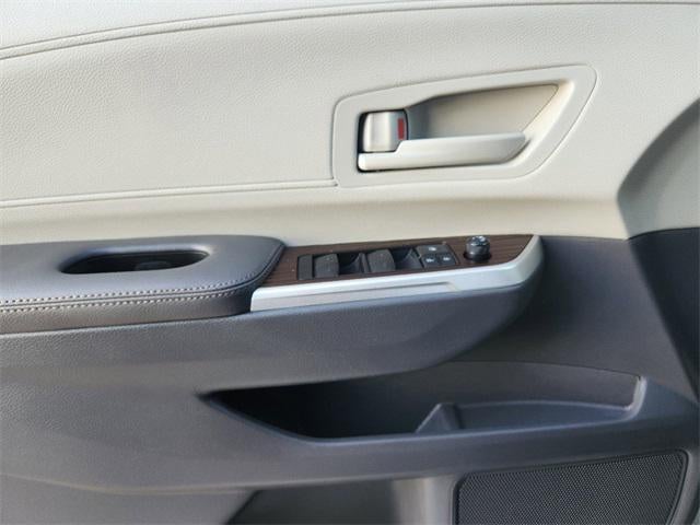 2022 Toyota Sienna LE 8 Passenger