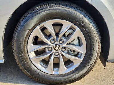 2022 Toyota Sienna LE 8 Passenger