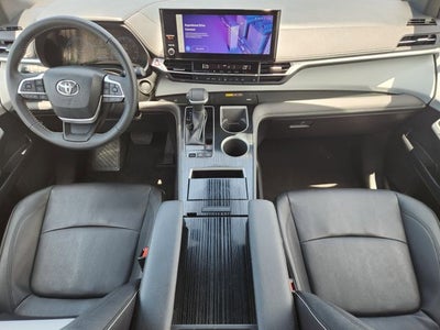 2025 Toyota Sienna XSE 7 Passenger