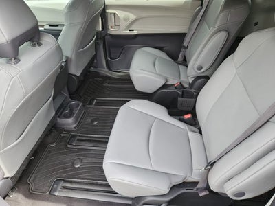 2022 Toyota Sienna XLE 7 Passenger