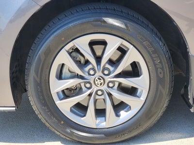 2021 Toyota Sienna XLE 8 Passenger