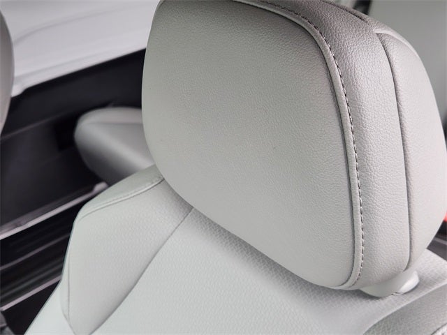 2025 Toyota Sienna XLE 8 Passenger