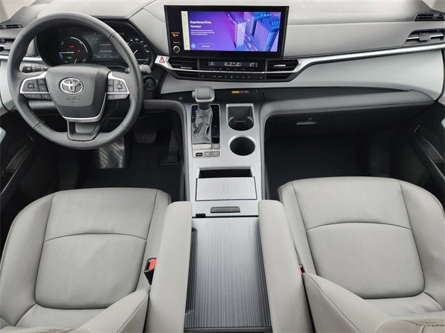 2025 Toyota Sienna XLE 8 Passenger