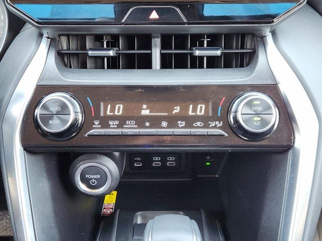 2024 Toyota Venza LE