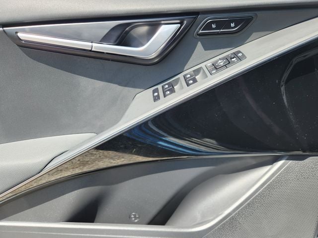 2023 Kia Niro Plug-In Hybrid SX