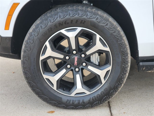 2025 GMC Yukon AT4