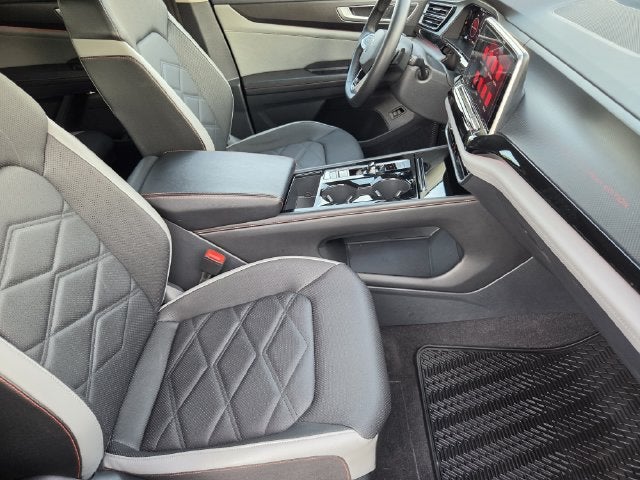 2024 Volkswagen Atlas 2.0T Peak Edition SE w/Technology