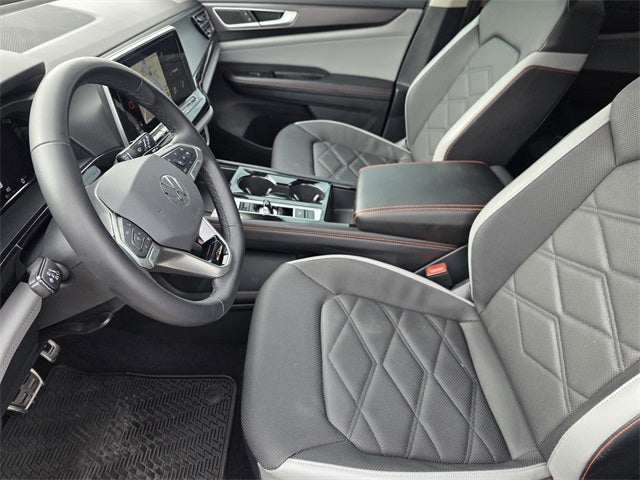 2024 Volkswagen Atlas 2.0T Peak Edition SE w/Technology