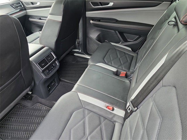 2024 Volkswagen Atlas 2.0T Peak Edition SE w/Technology