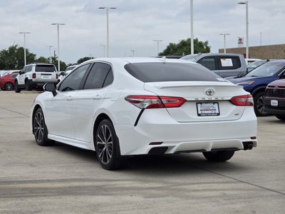 2020 Toyota Camry SE