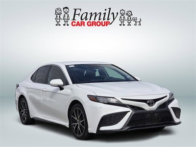 2022 Toyota Camry SE