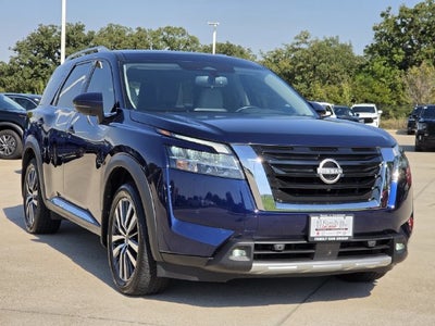 2022 Nissan Pathfinder Platinum