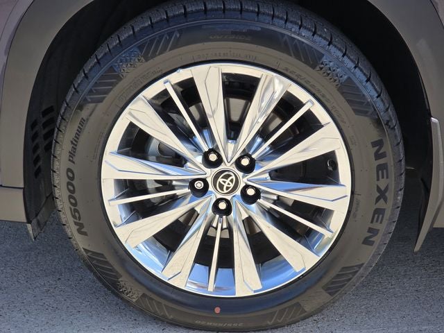 2025 Toyota Grand Highlander Platinum