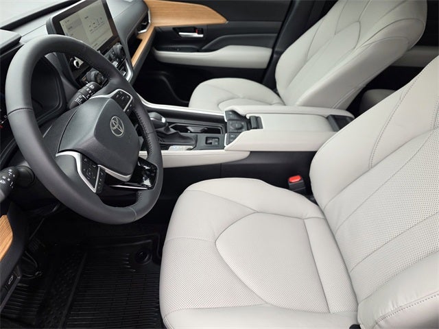 2026 Toyota Grand Highlander LE