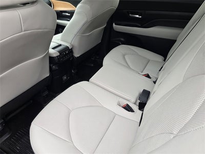 2026 Toyota Grand Highlander LE