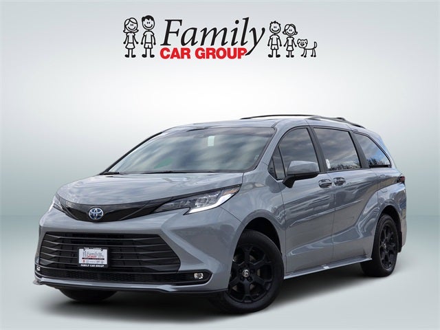 2025 Toyota Sienna Woodland Edition 7 Passenger