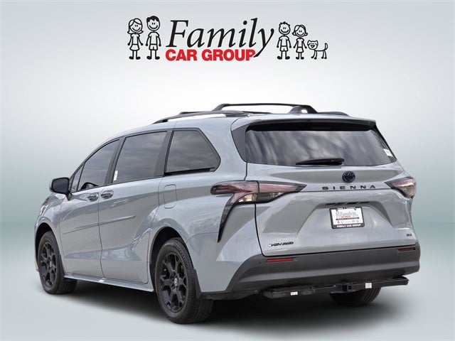 2025 Toyota Sienna Woodland Edition 7 Passenger