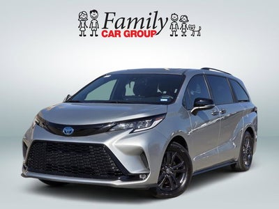 2025 Toyota Sienna Woodland Edition 7 Passenger