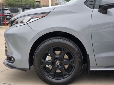 2025 Toyota Sienna Woodland Edition 7 Passenger