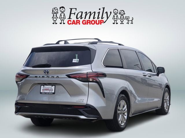2022 Toyota Sienna XSE 7 Passenger