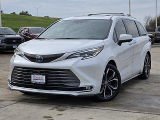 2025 Toyota Sienna Platinum 7 Passenger